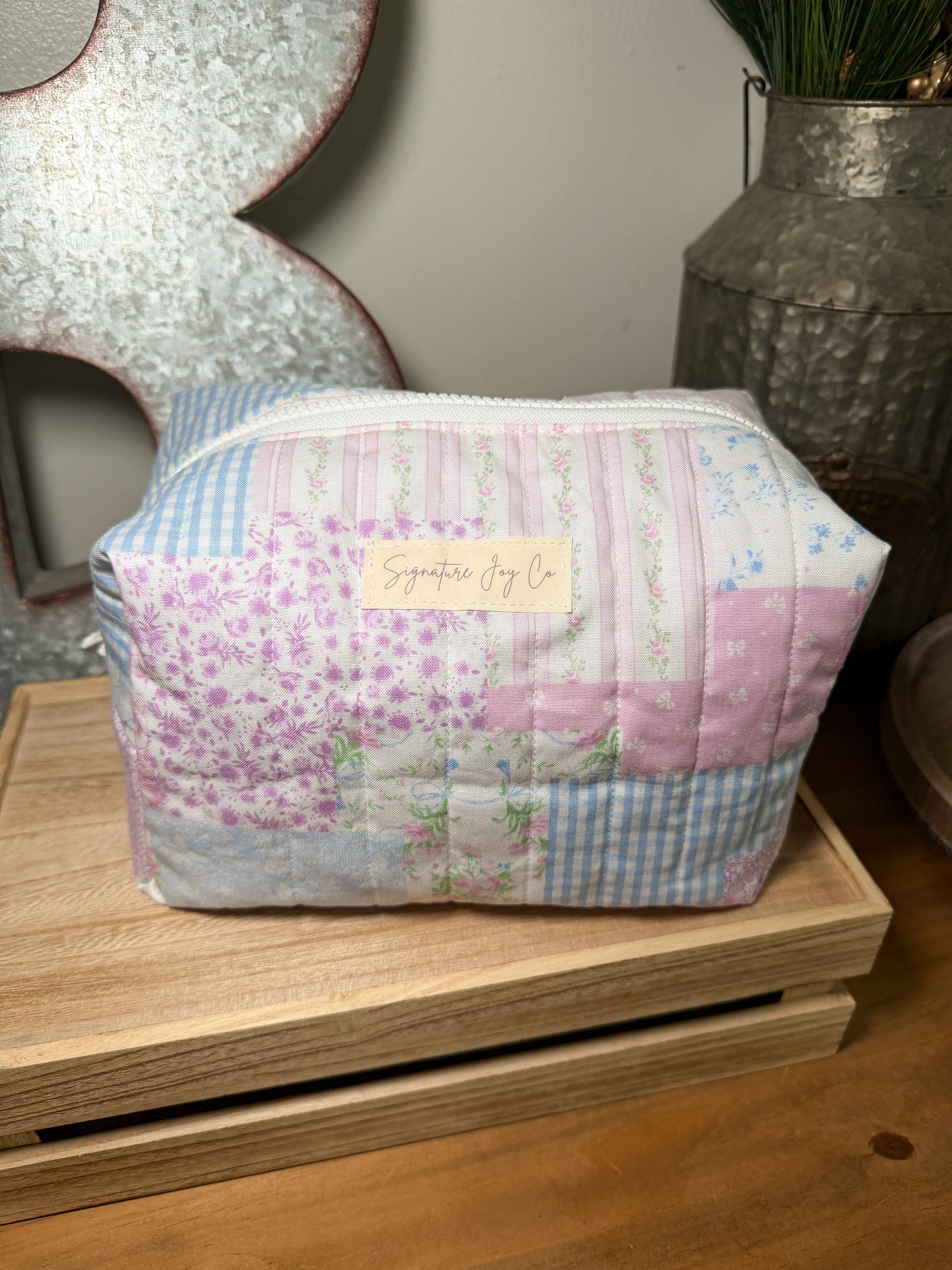 Pink Cottage Quilt Signature Makeup Bag