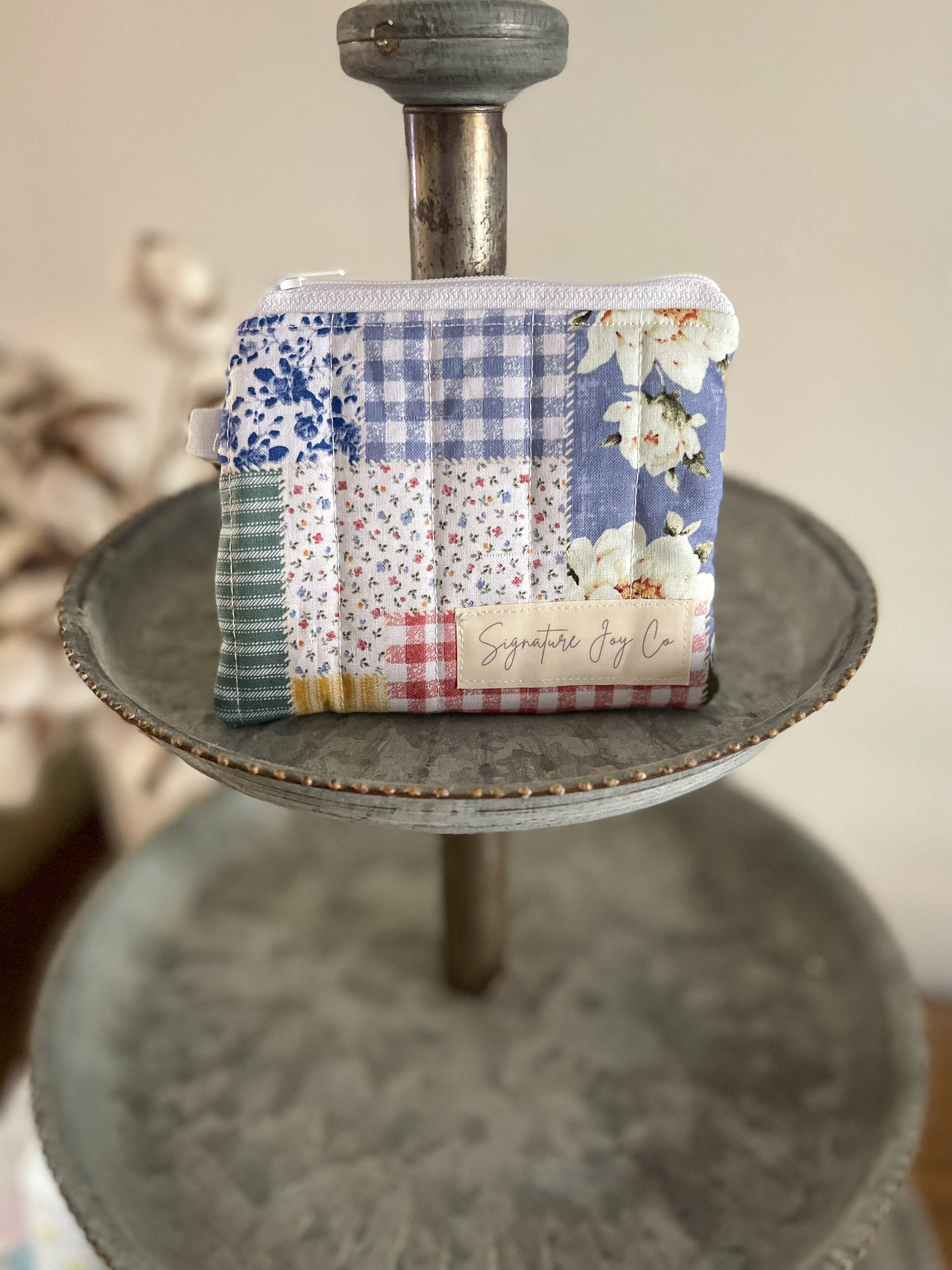 Signature Joy Keychain Wallet