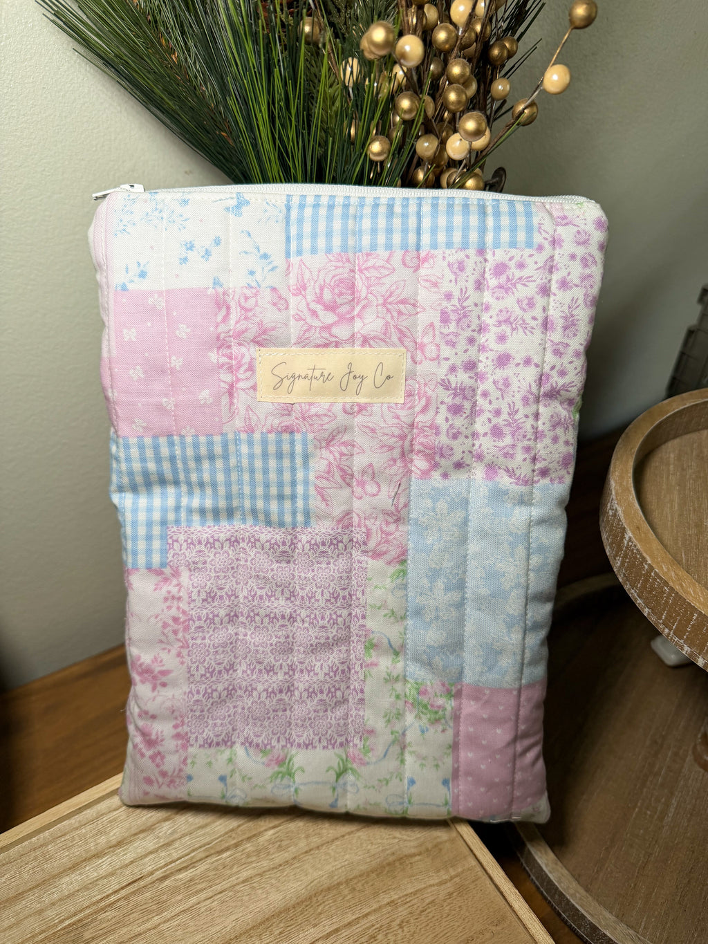 Pink Cottage Quilt Book Sleeve
