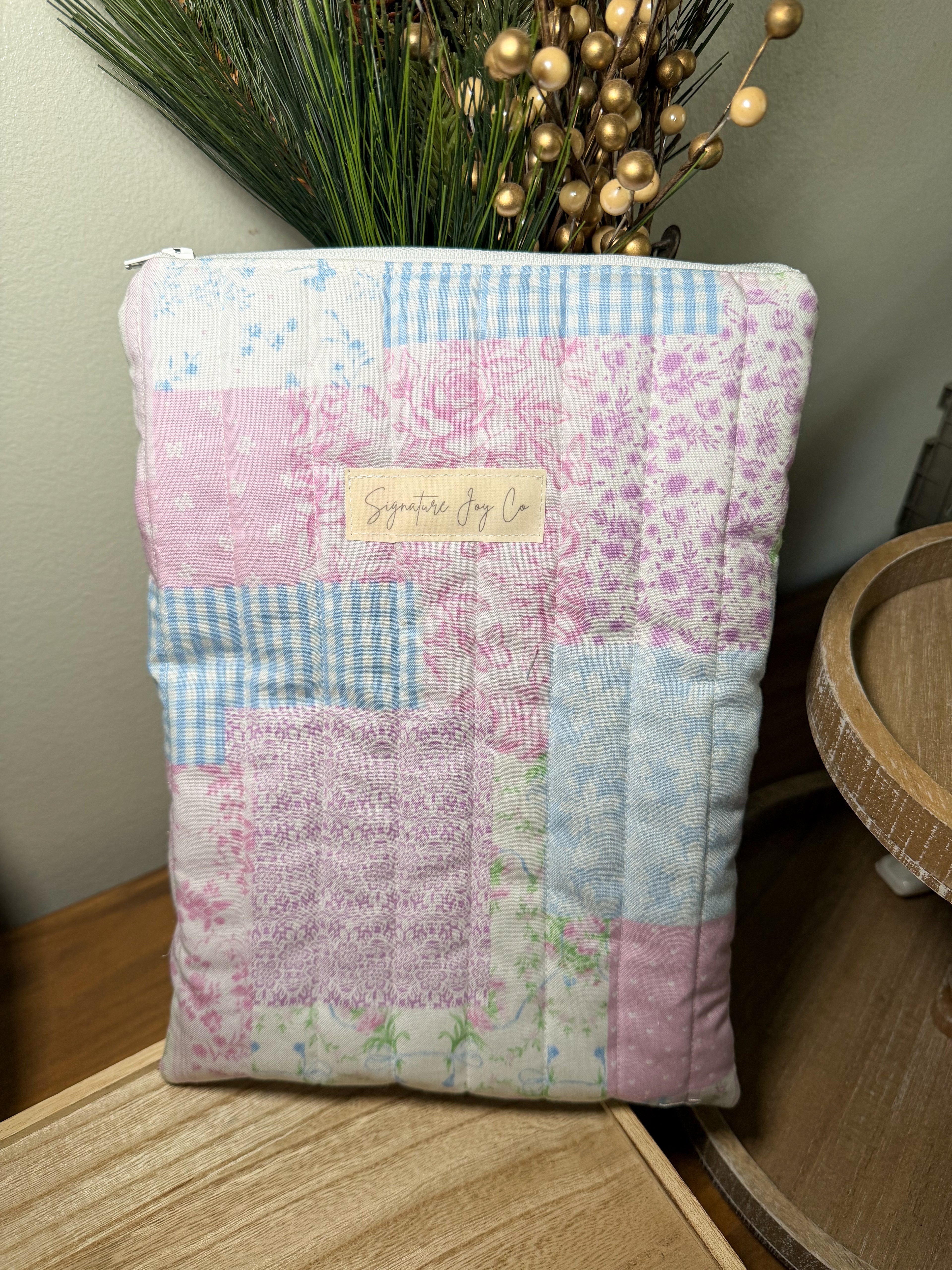 Pink Cottage Quilt Book Sleeve