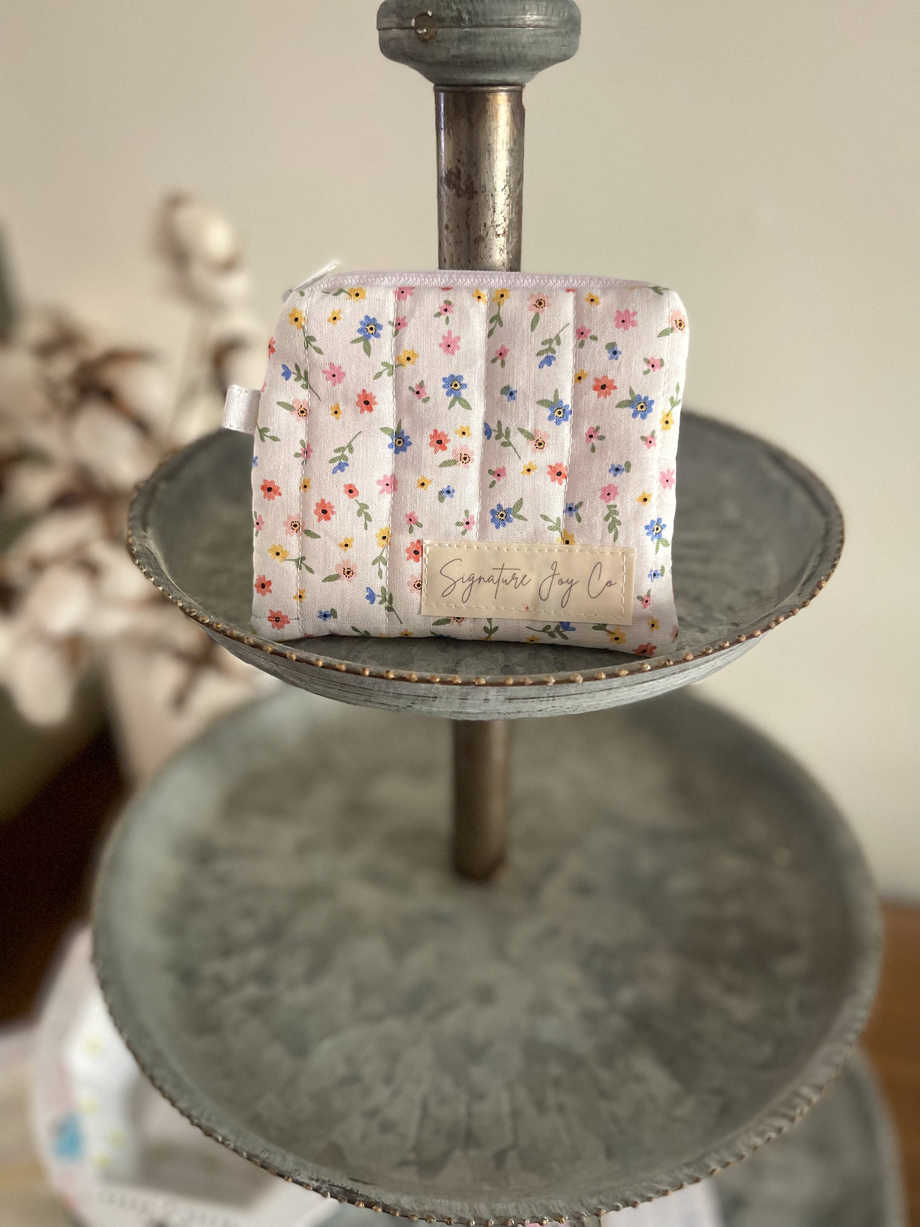 Signature Joy Keychain Wallet