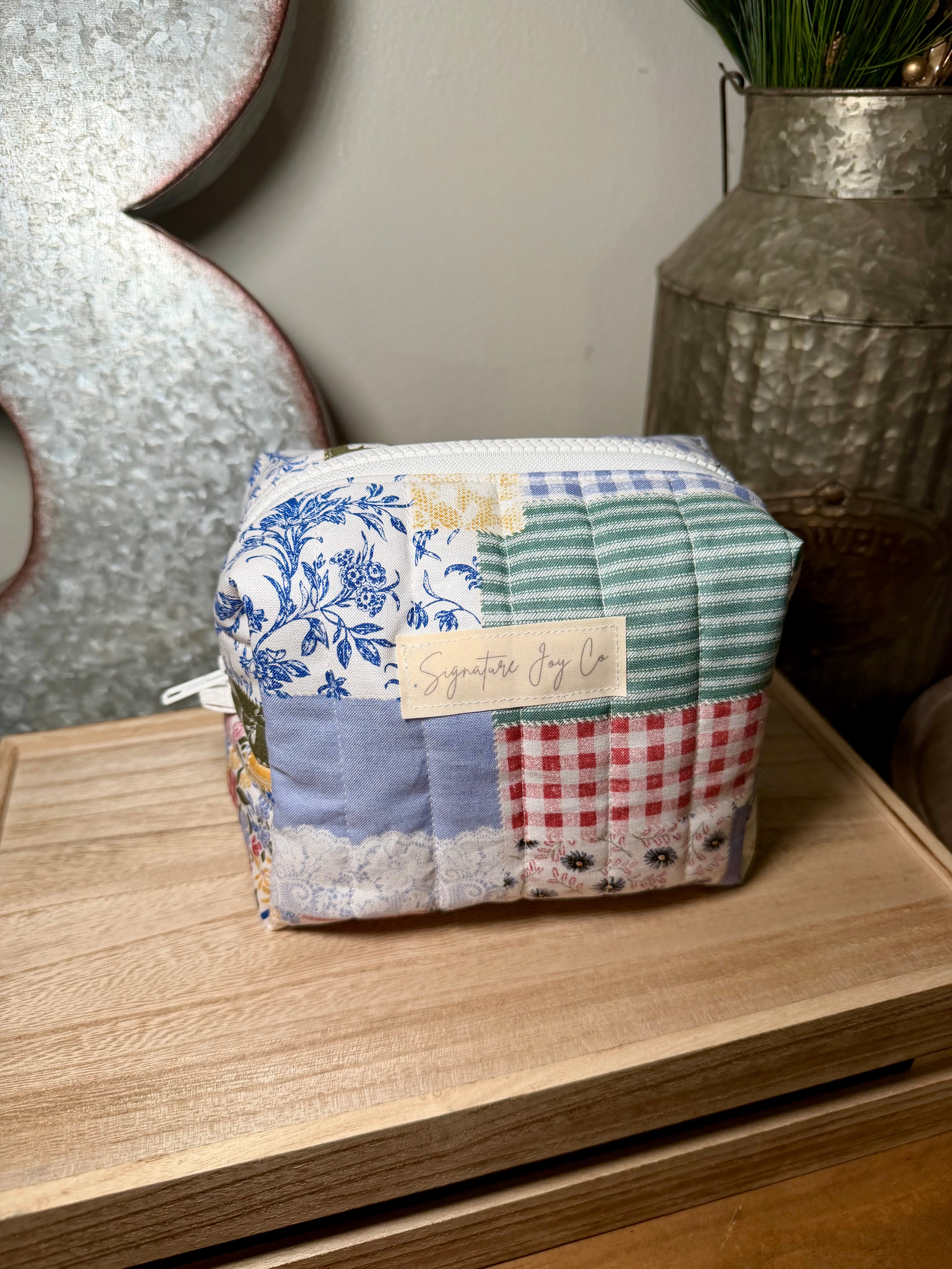 Sage Garden Mini Makeup Bag