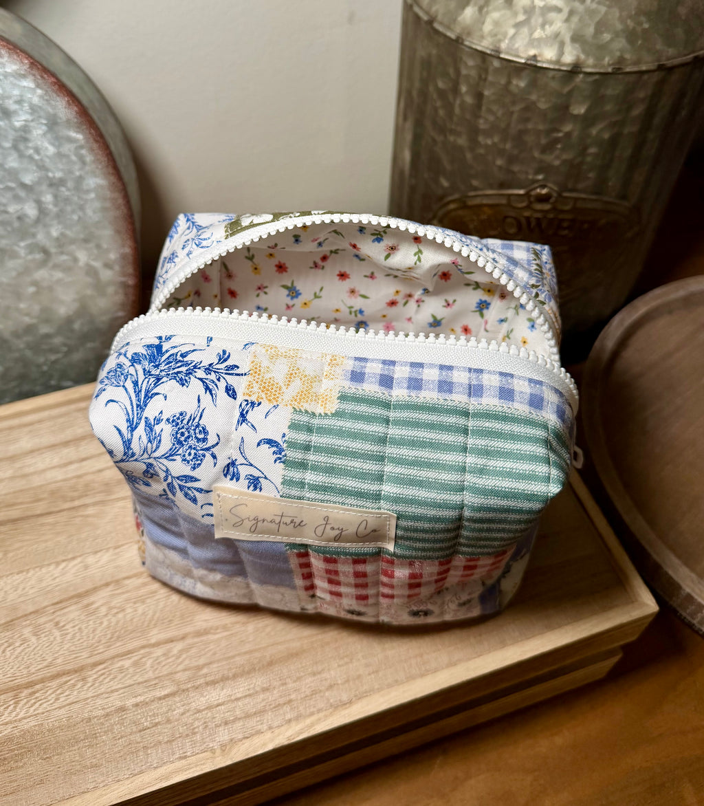 Sage Garden Mini Makeup Bag