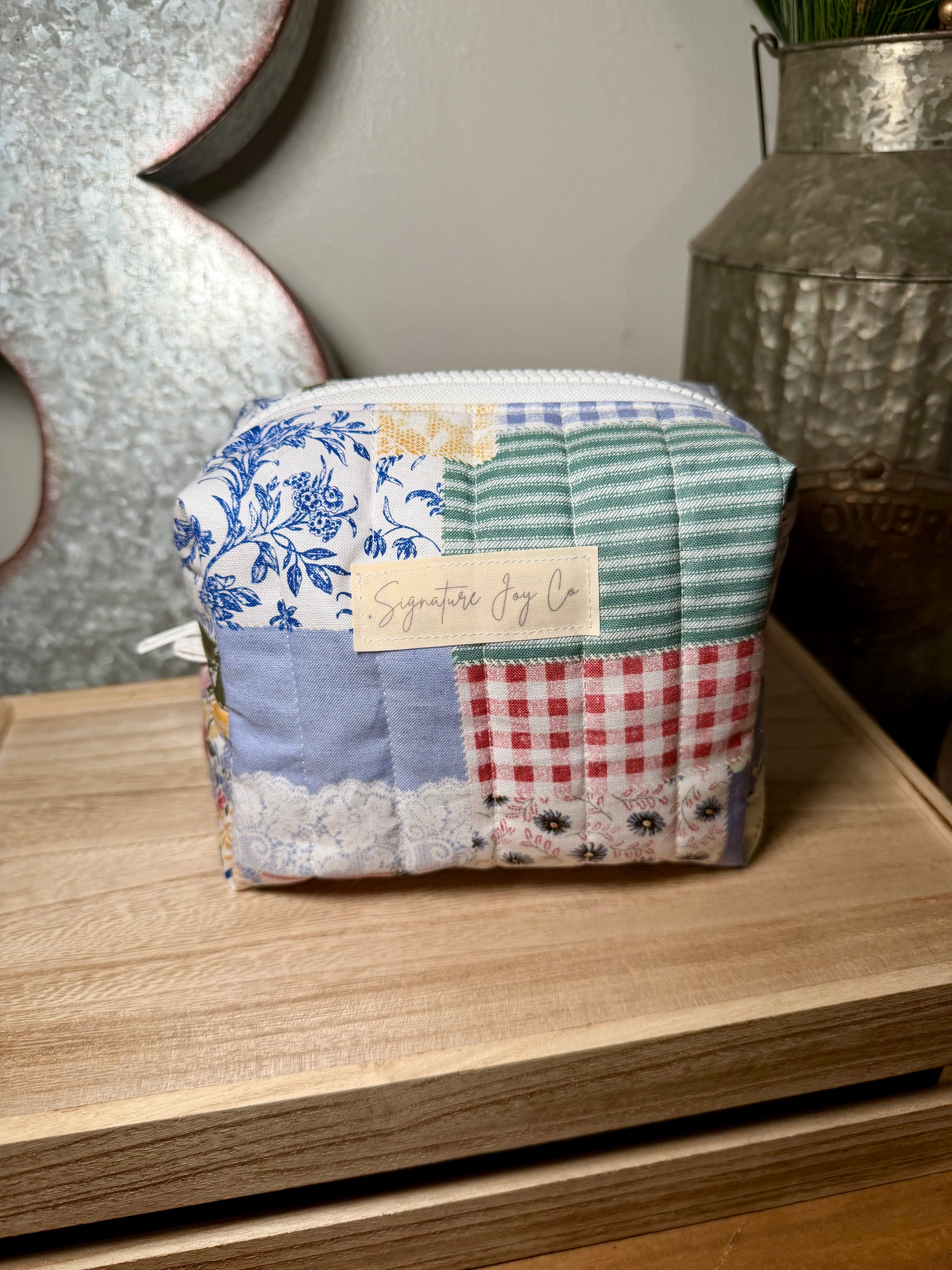 Sage Garden Mini Makeup Bag