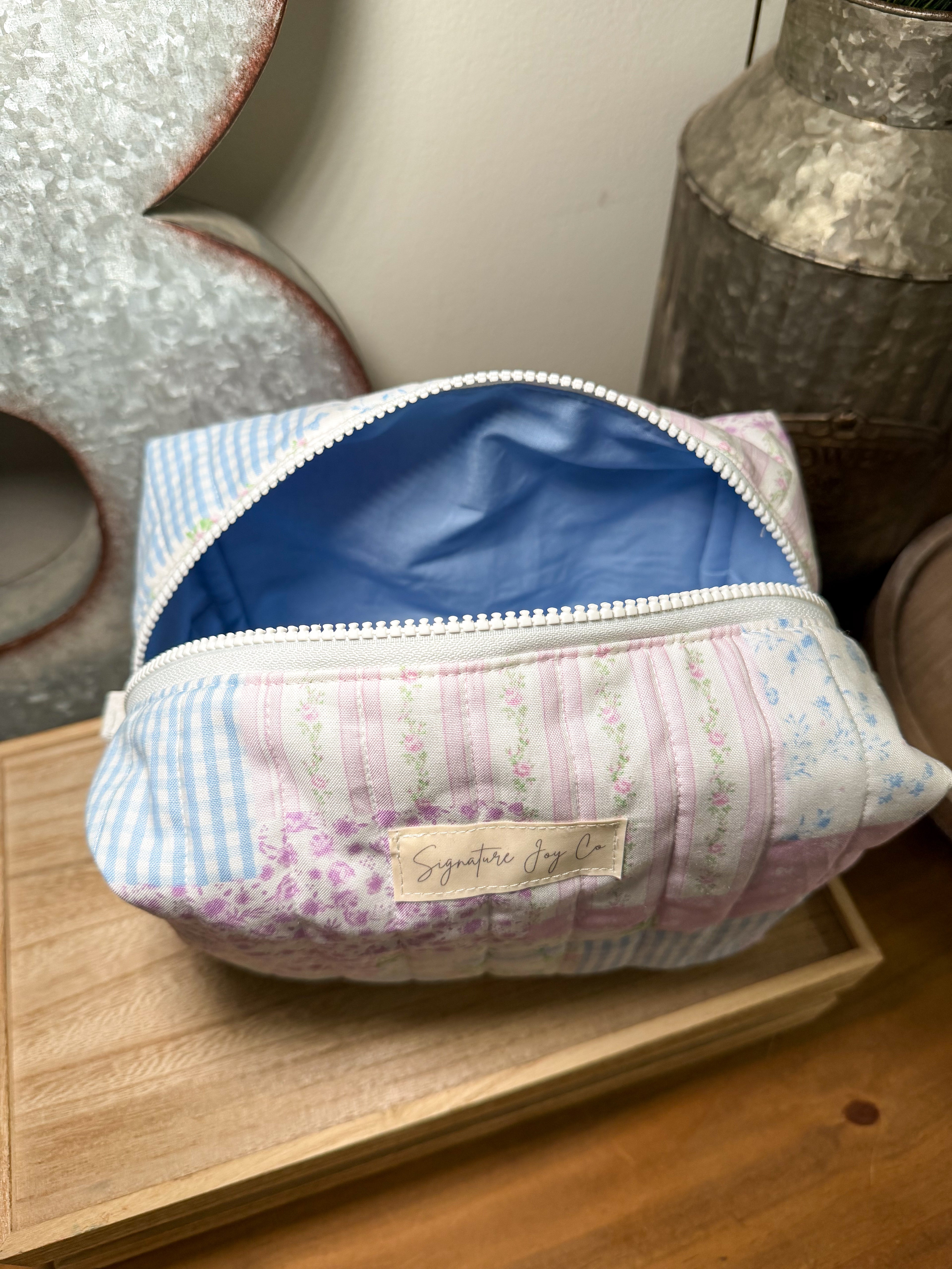 Pink Cottage Quilt Signature Makeup Bag